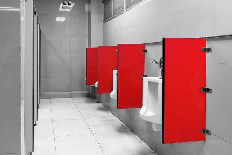 รีโนเวทห้องน้ำสาธารณะให้ดู Modern ด้วย “ผนังห้องน้ำสำเร็จรูปที่มีพื้นผิวเงาเหมือนกระจก” ภาพประกอบ