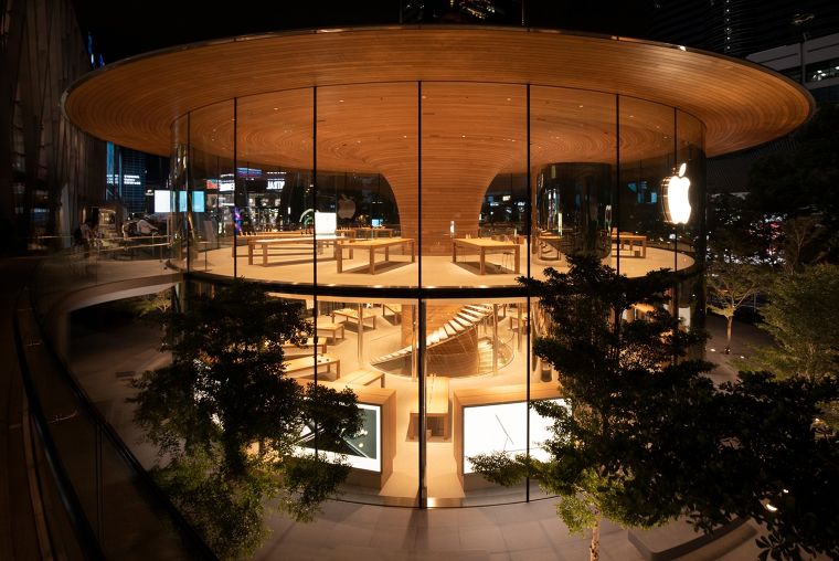 Apple Store Central World กับแนวคิดในการออกแบบ และการเลือกใช้วัสดุที่น่าสนใจ ภาพประกอบ