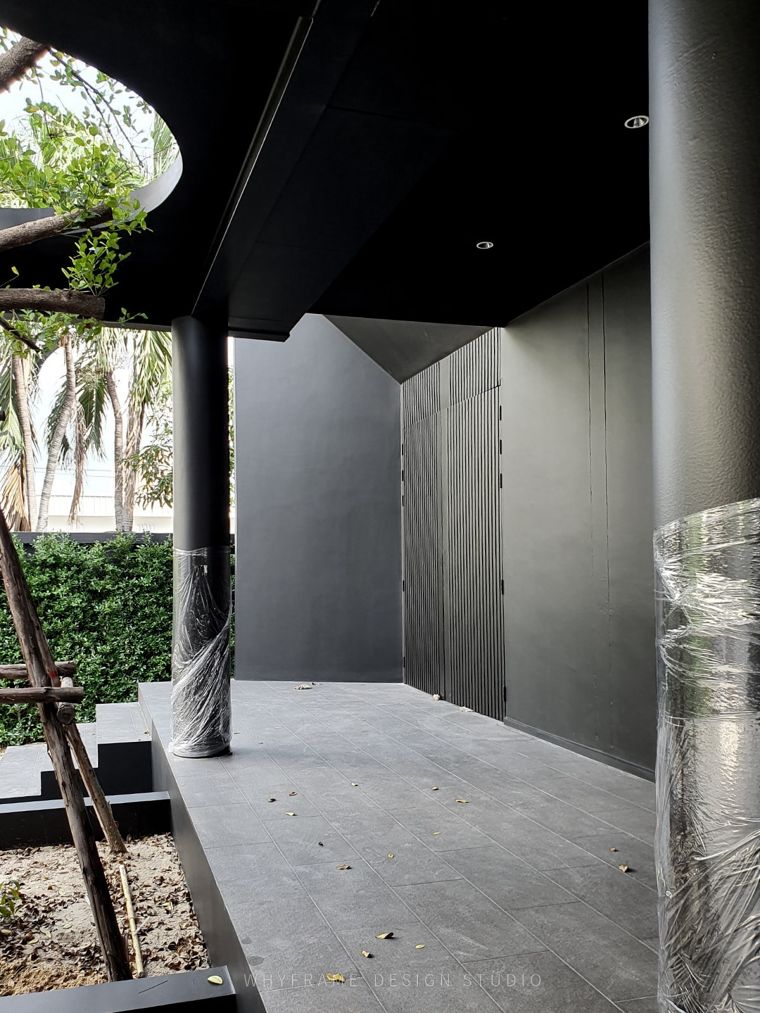 Black house / Whyframe design studio ภาพประกอบ