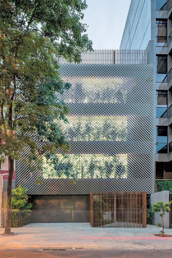 Double-Skin Facade Buildingรูปภาพประกอบโดย&nbsp;www.archdaily.com