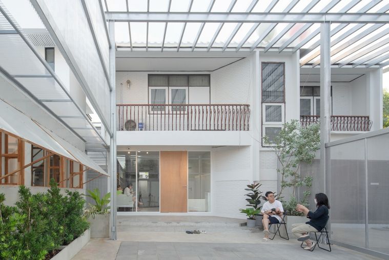 รีโนเวทต่อเติมบ้านเก่าของครอบครัว ให้กลับมาสวยงามอบอุ่นอีกครั้ง House Nak-Niwat Renovation/OPH Architects ภาพประกอบ