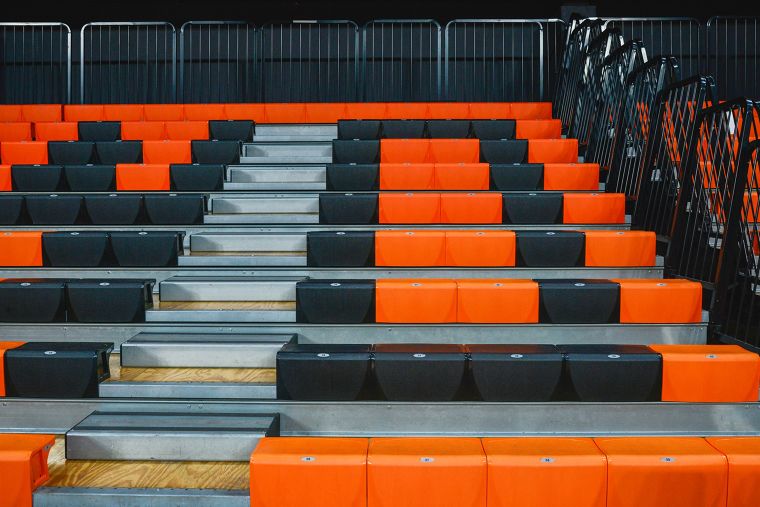 สัมผัสฟีลเหมือนอยู่ใน Stadium ระดับนานาชาติ ด้วยความทันสมัยกับ “ระบบที่นั่งอัฒจันทร์ พับเก็บได้ แบรนด์ Hussey” จาก Skulthai United ภาพประกอบ