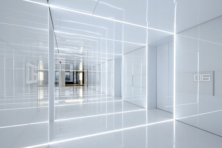 "SOHO OFFICE" กับการเปลี่ยนพื้นที่สำนักงานให้เป็น Installation Space ด้วยการนำกระจกหลากชนิดมาใช้ตกแต่งในทุกระนาบมิติ ภาพประกอบ