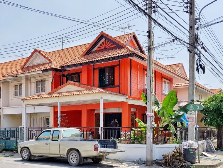 บ้านสีสดใสสไตล์ไทยอะไรคือเหตุที่มา  Wazzadu