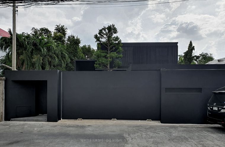 Black house / Whyframe design studio ภาพประกอบ