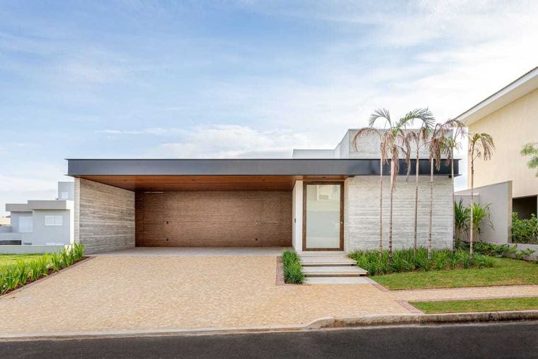 TGS House / Laercio Fabiano Arquitetura
