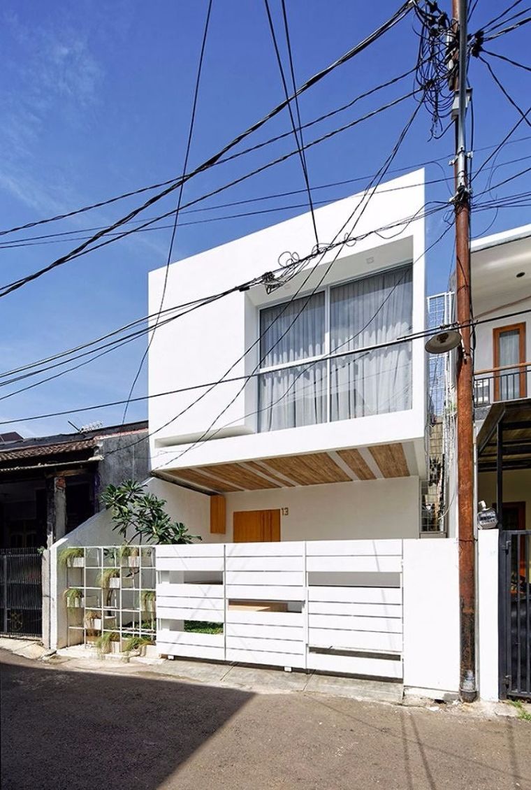 &nbsp;Splow House การรีโนเวทบ้านในเมืองที่แออัด กับความอบอุ่นเรียบง่ายสไตล์ Minimal&Muji !