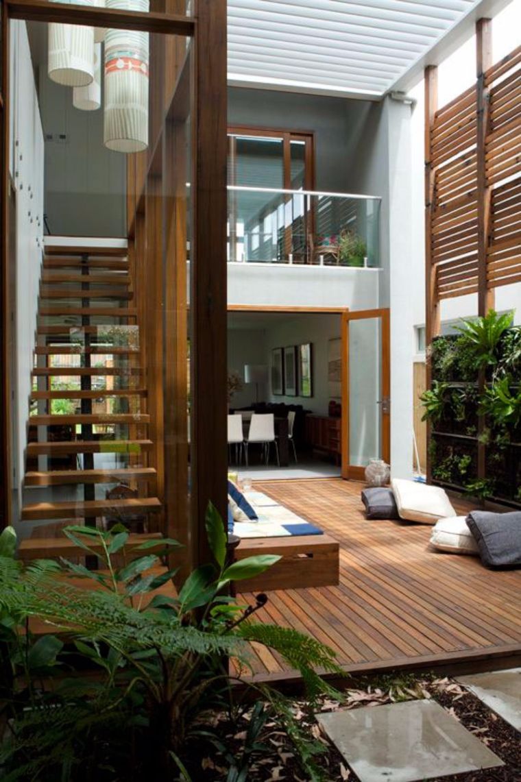 ตัวอย่างที่ 4.ไอเดียการออกแบบ พื้นที่คอร์ดกลางบ้านในสไตล์ Modern & Tropical&nbsp;