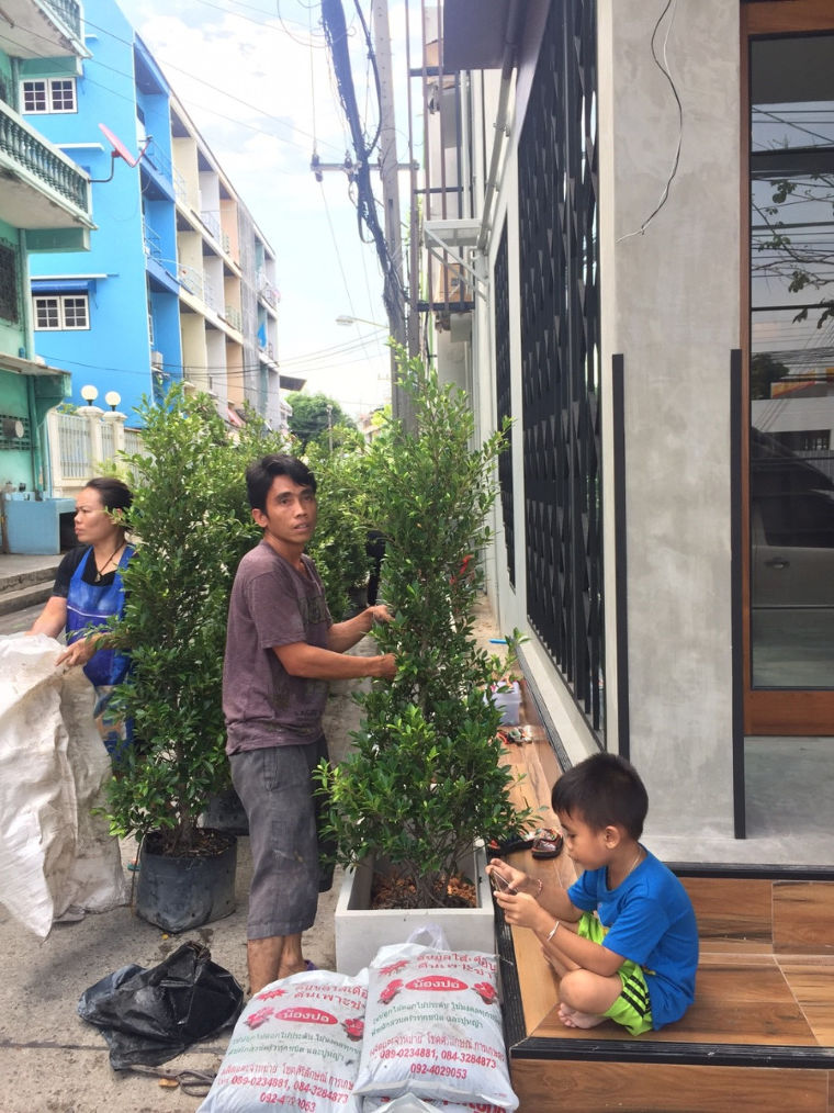 เปลี่ยนร้านขายยาสุดโทรม..เป็นบูติคโฮสเทลตอนที่ 8 : งานฝีมือ ของคนที่ขึ้นชื่อว่า "ช่าง" ภาพประกอบ