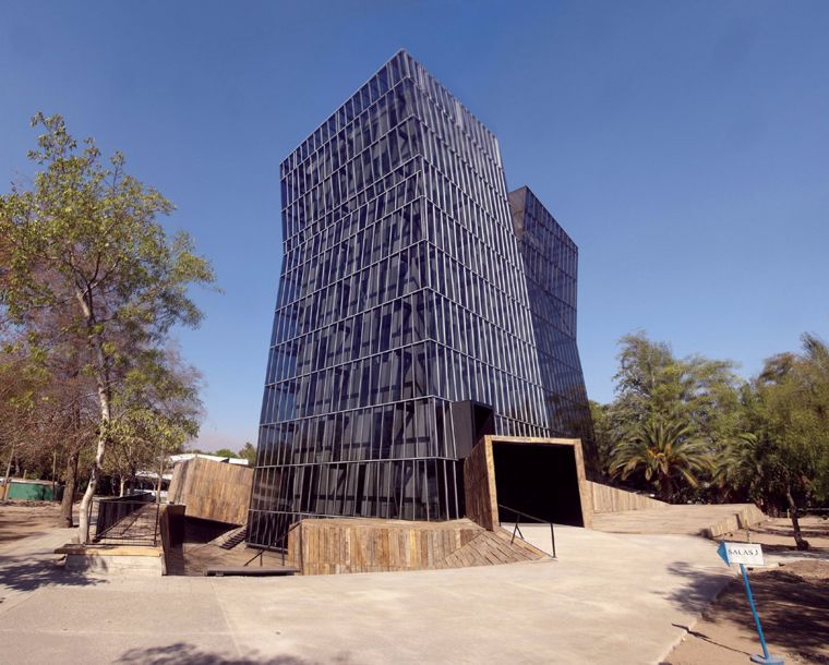 Siamese Towers / Alejandro Aravena