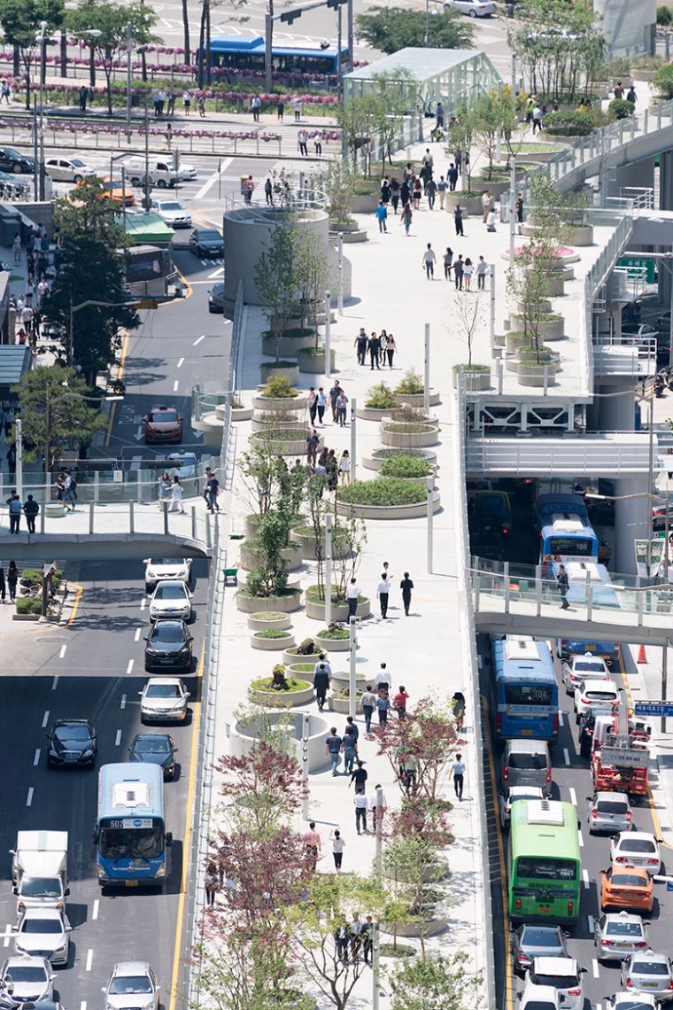 เปลี่ยนสะพานทางด่วนสายเก่าให้เป็น “Sky Garden” อุทยานสาธารณะความยาว 983 เมตร ใจกลางกรุงโซล ! ภาพประกอบ