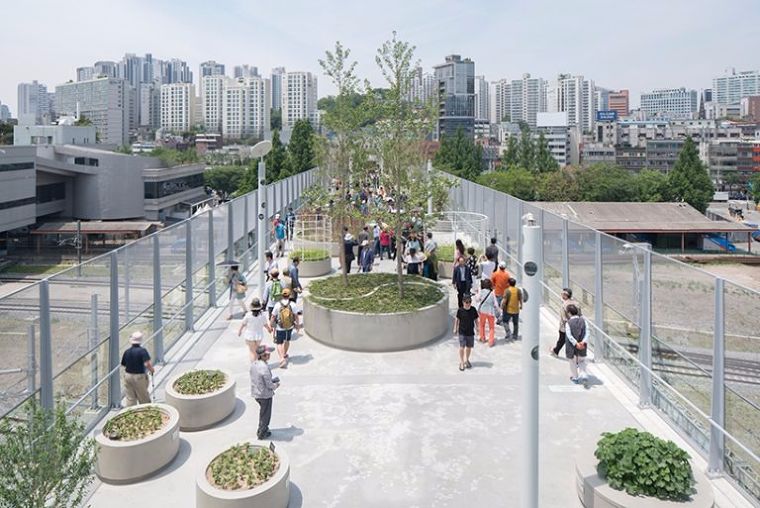 เปลี่ยนสะพานทางด่วนสายเก่าให้เป็น “Sky Garden” อุทยานสาธารณะความยาว 983 เมตร ใจกลางกรุงโซล ! ภาพประกอบ